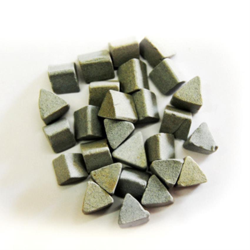 Ceramic Triangular Media