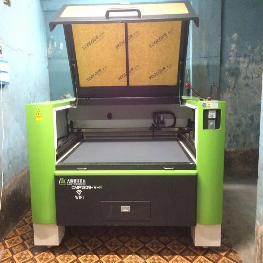 Chiller Acrylic Camera Twin Heads Cutting Machine CMA1309VA