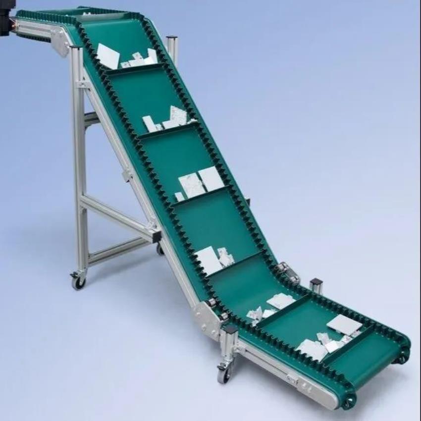Cleated Belt Conveyor for Packaging
