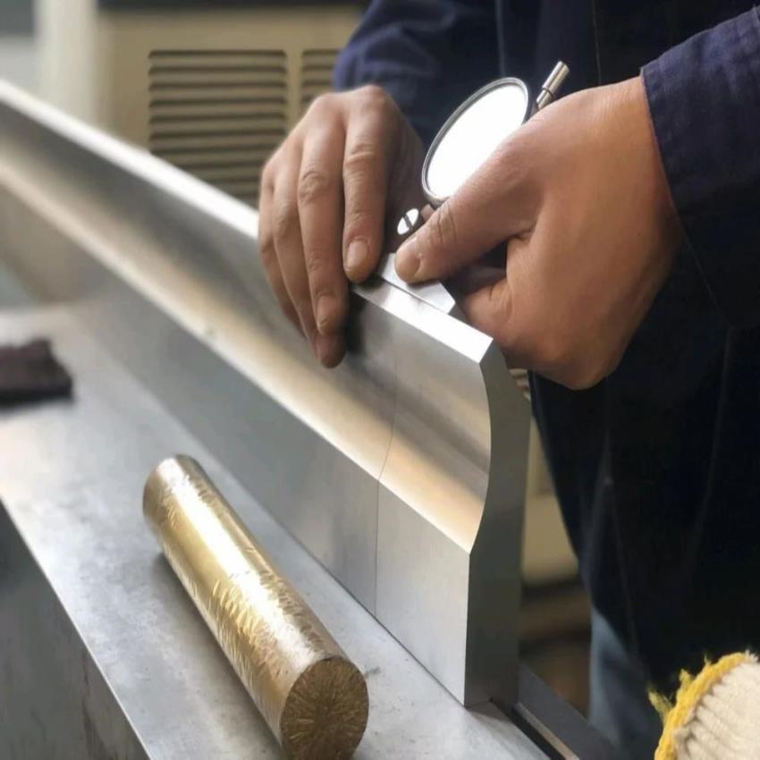 CNC Mild Steel Bending Equipment