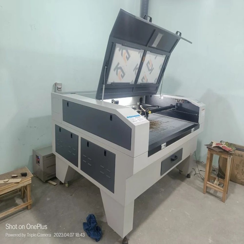 CO2 Double Head Laser Cutting Machine