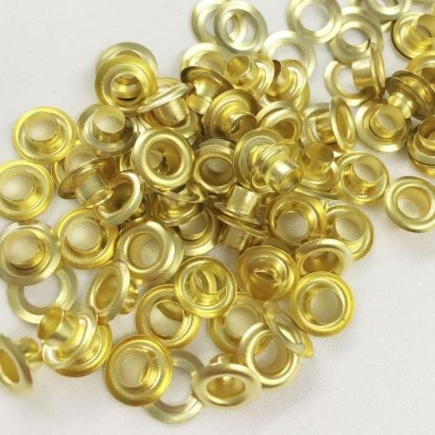 Colored Metal Eyelets for Tags