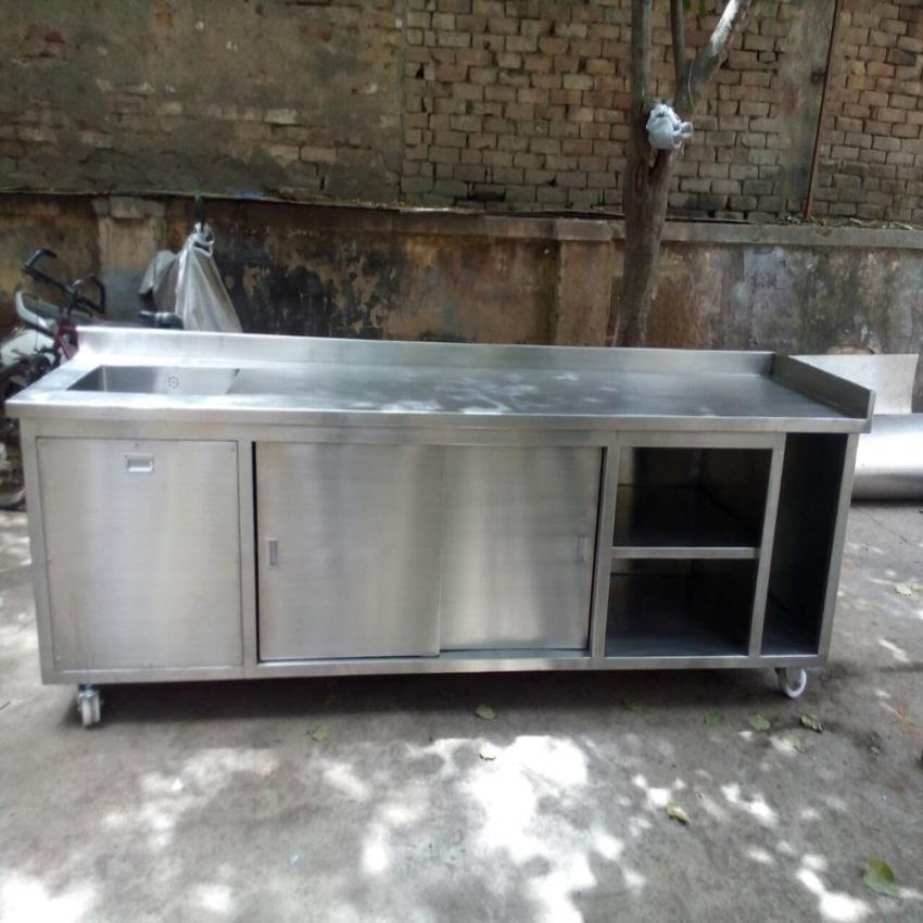 Commercial Island Table