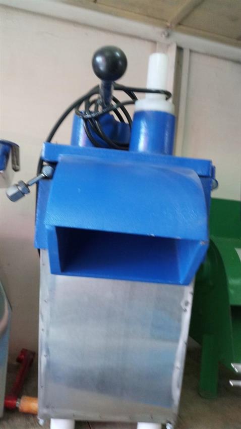 Commercial Semi Automatic Banana Slicer, 20 kg/Hr