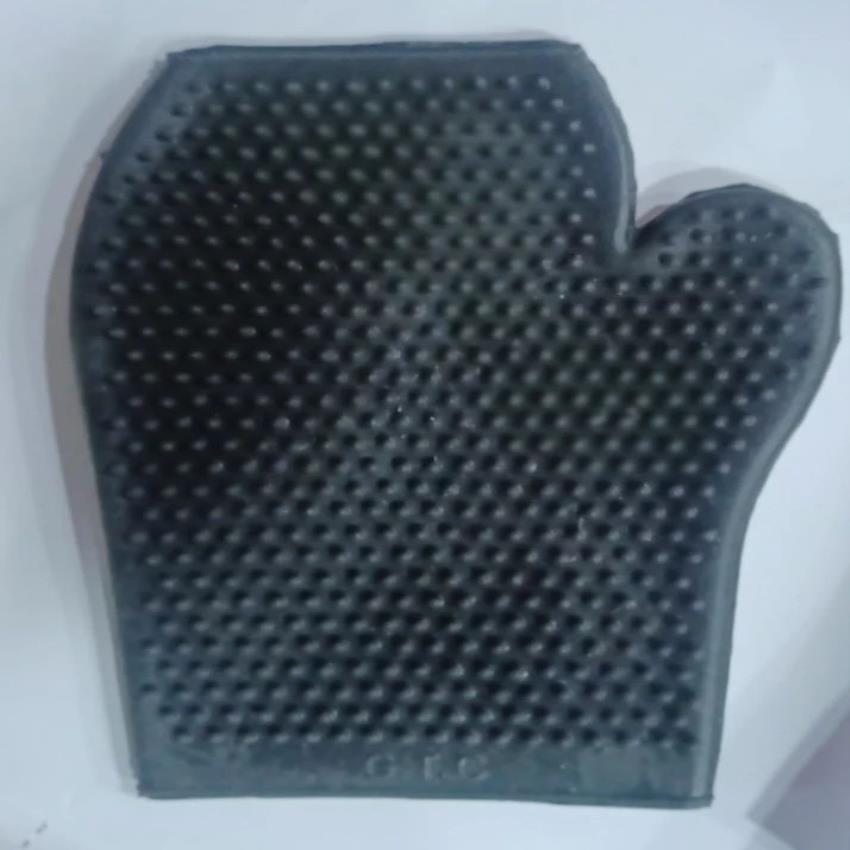 Rubber Cow Cleaning Brush