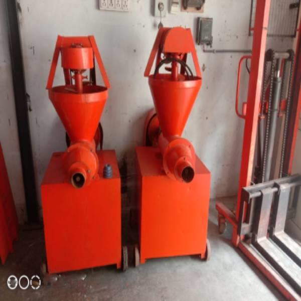 Cow Dung Briquetting Machine