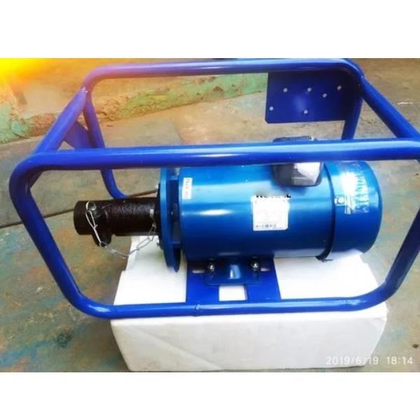 Crompton 3 Phase Electric Vibrator