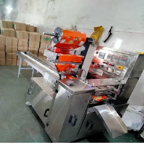 Cupcake Wrapping Machine