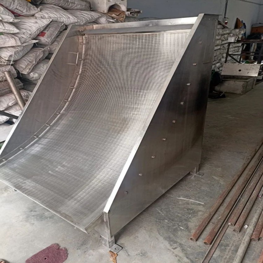 Curved Slant Sieve Bend