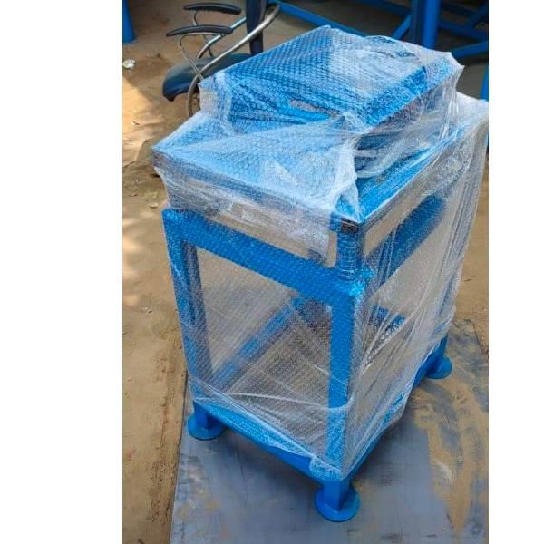 D Type Moulding Device