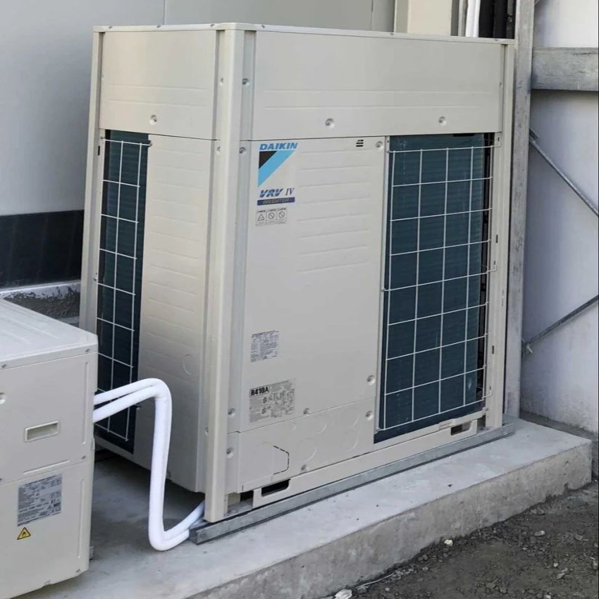 Daikin 8 HP Commercial VRV Air Conditioner