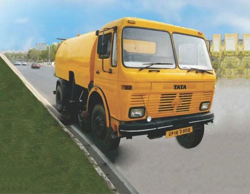 Diesel Mild Steel Automatic Sweeper