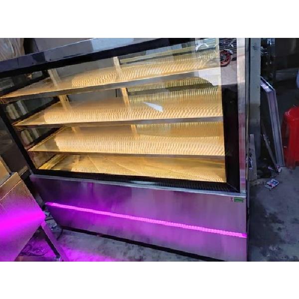 Display Showcase Equipment