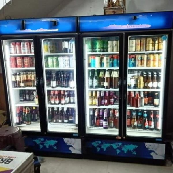 Double Door Wine Display Machine