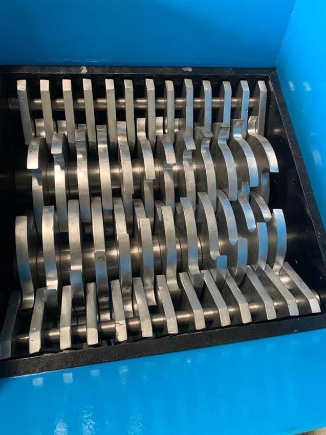 Dual Shaft Shredder Equipment