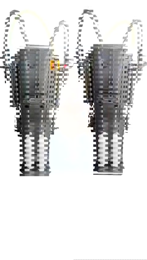 Duke Semi Automatic Bottle Filling Machine