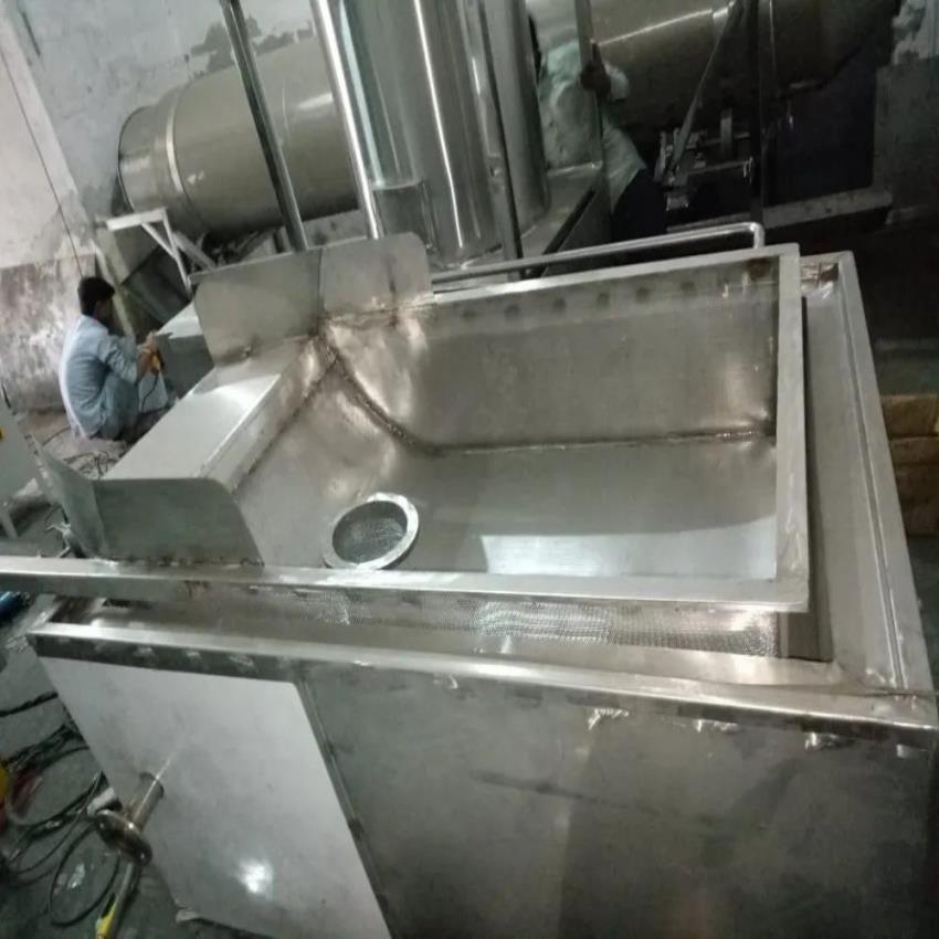 Electric Batch Fryer Equipment, 300 Kgs/Hr Capacity