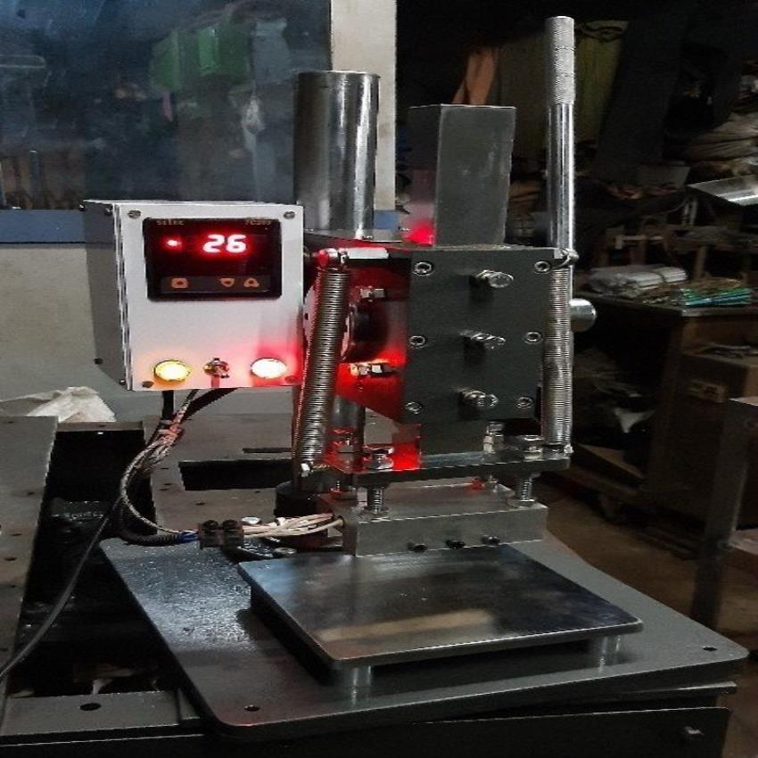 Manual Embossing Machine, 40 Kg