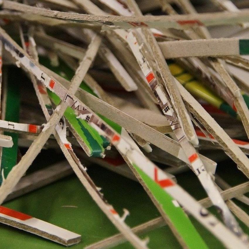 EZIPAC Strip-Cut Cardboard Shredding Machine