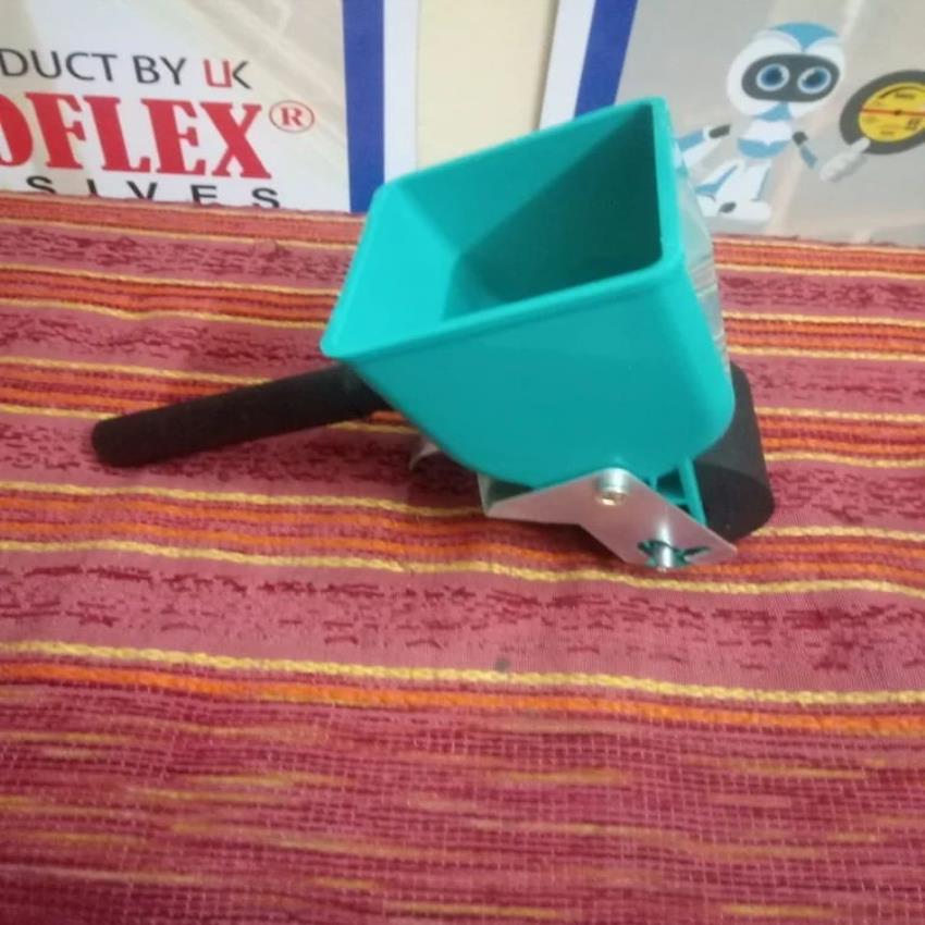 Semi-Automatic Glue Spreader