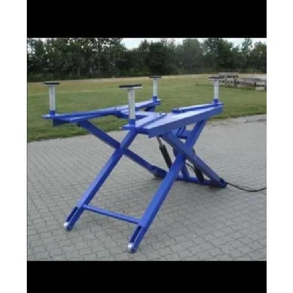 Four Wheeler Stainless Steel Hydraulic Lift