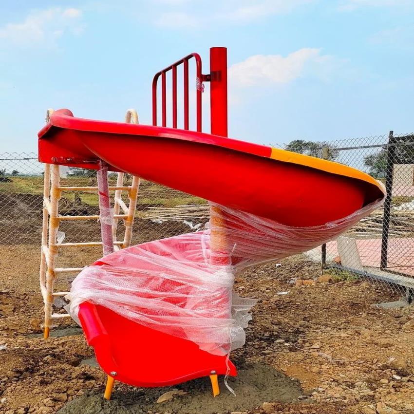 FRP Spiral Playground Slide 1.5 Mtr