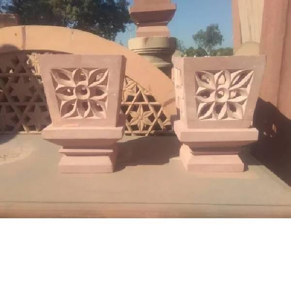 Red Garden Stone Lamp