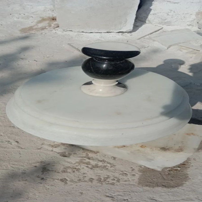 Glossy Marble Decorative Showpiece