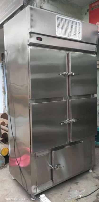 Gray Four-Door Vertical Freezer, 500L Capacity