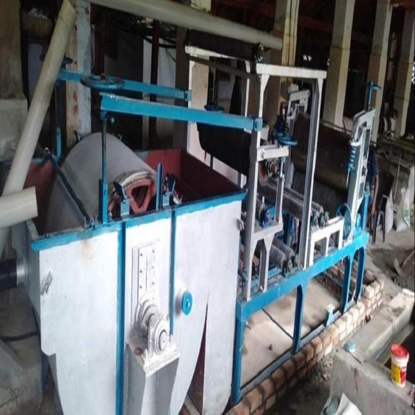 Gujarat Engineering Semi-Automatic Paper Mold Machine