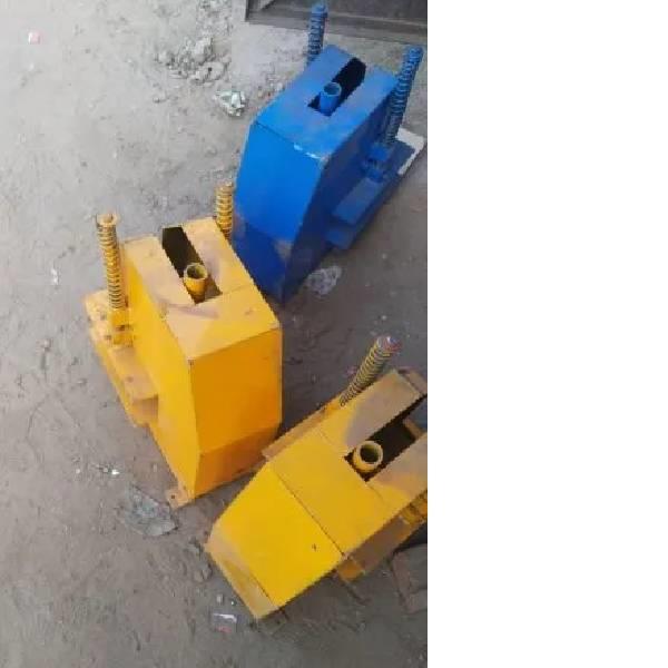 Hand Operated Slipper Sole Cutting Machine