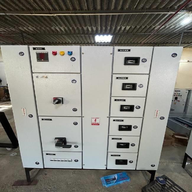 HPL Automatic 3 Phase Panel, 2000 Amps