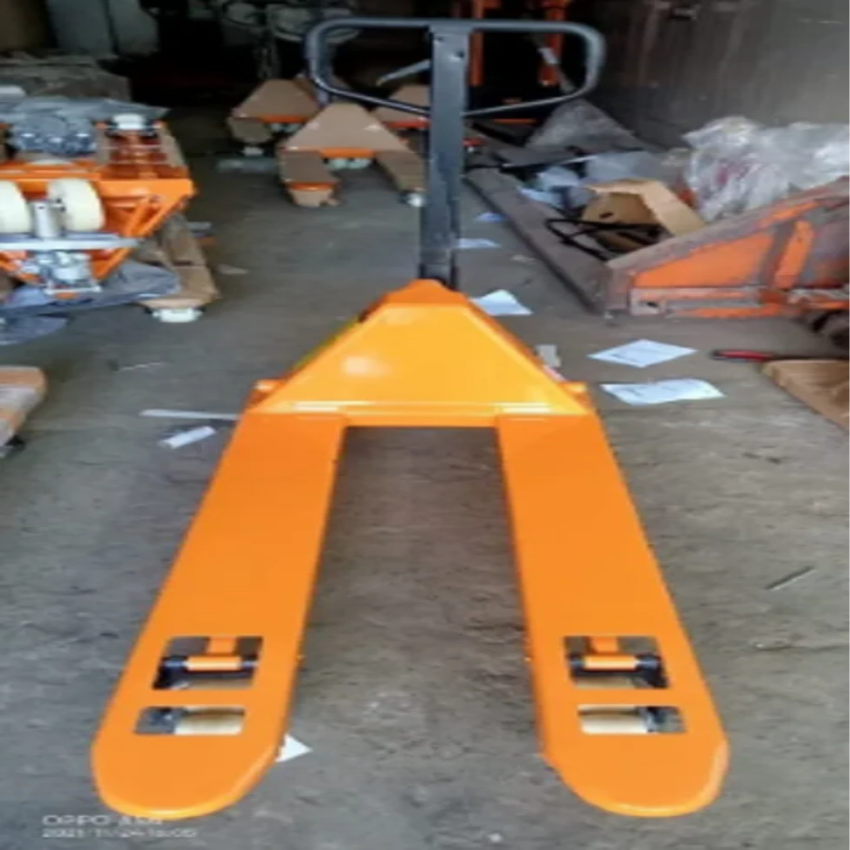 Material Handling Pallet Machine