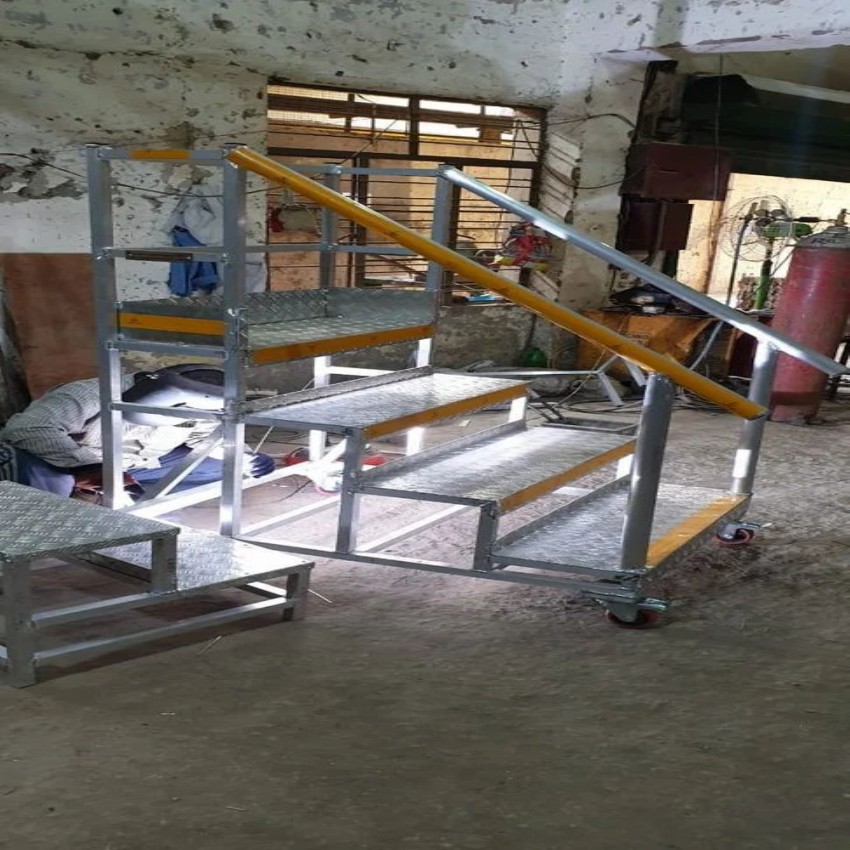 Industrial 5 Step Aluminum Ladder
