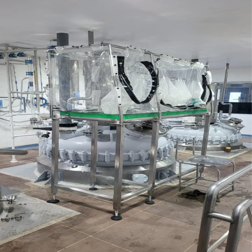 Industrial Reactor Charging Device