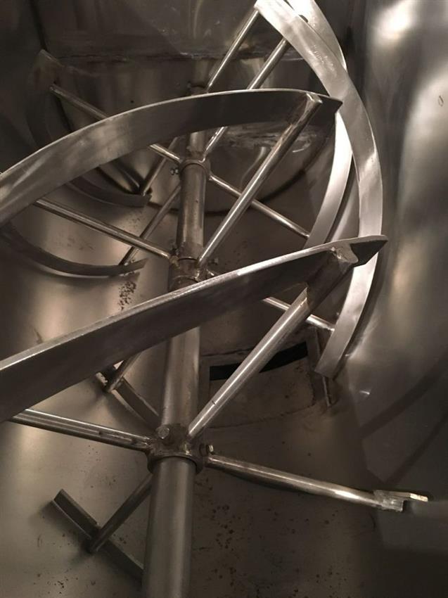 Industrial Semi-Automatic Food Processing Machine, 1000 KG Capacity