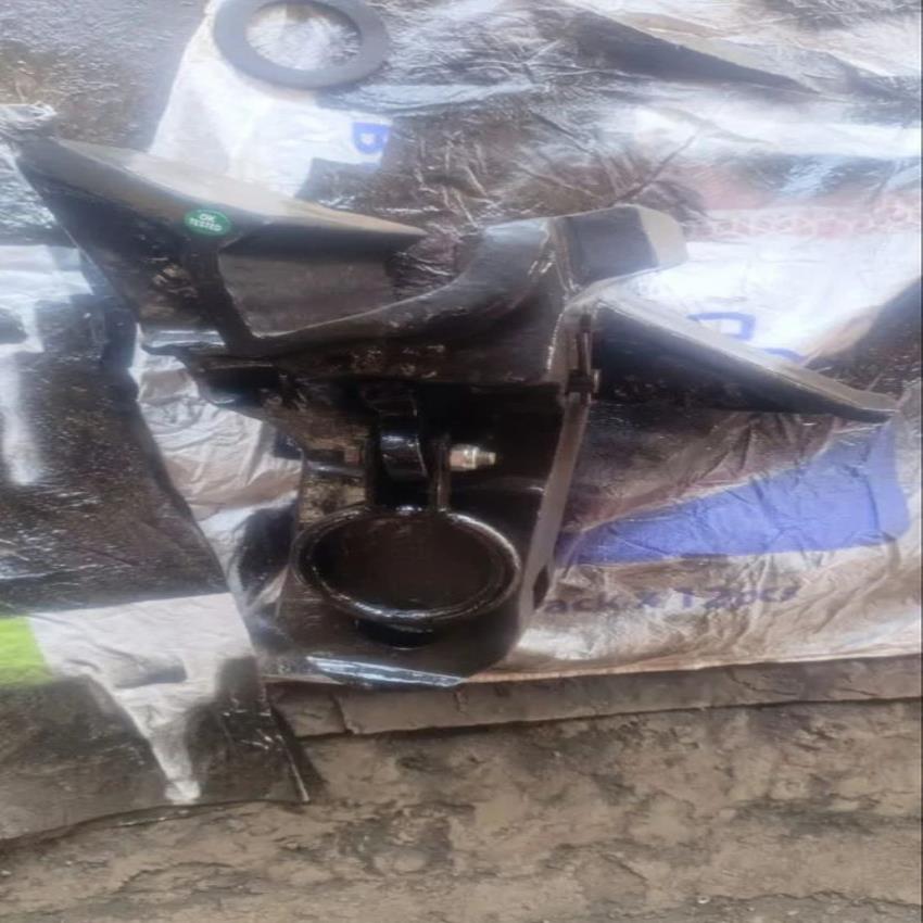 Iron Railway Coupling Device