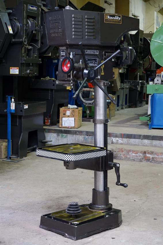 Kme Pillar Drill Machine 1"