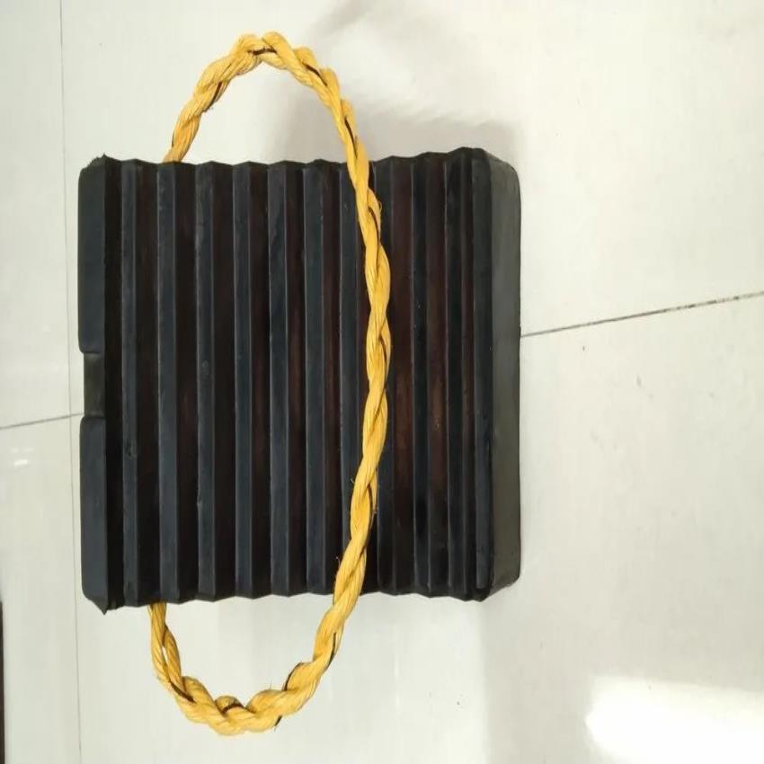 L Shape Rubber Wheel Chock