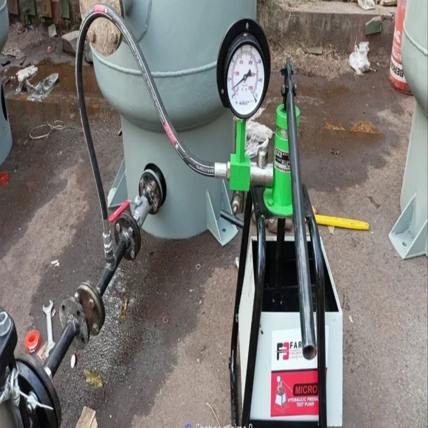 Manual Load Pressure Testing Tank
