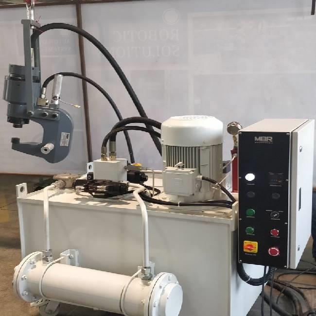 MBR Mild Steel Hydraulic Riveting Machine