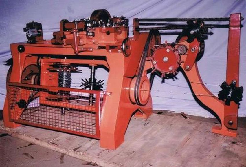 Mild Steel Barbed Wire Fabrication Machine