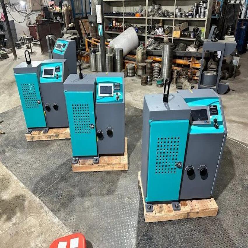 High Capacity Concrete Testing Machine