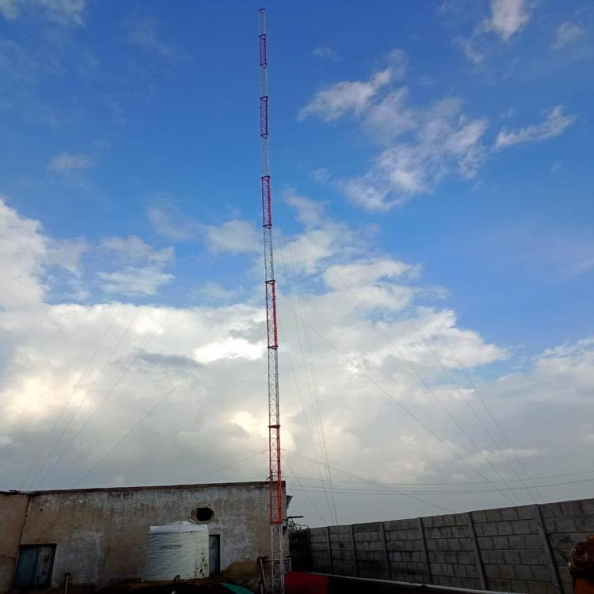 Mild Steel Guyed Telecom Tower Mast