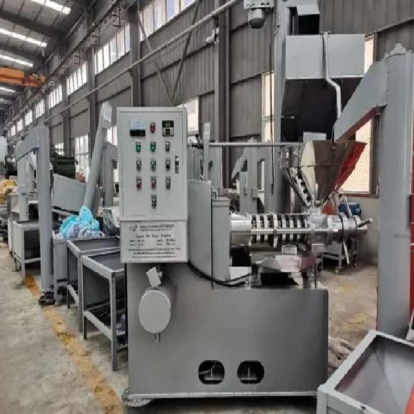 Mild Steel Oil Extraction Machine