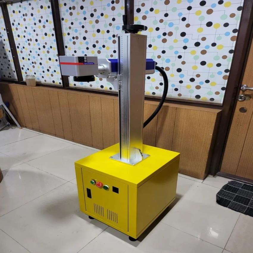 Mini Fly Industrial Laser Marking Machine, 150*150mm
