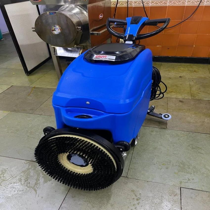 1000 Watt GoScrub SD32 Floor Scrubber