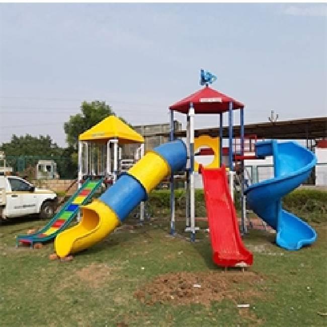 Outdoor Multiplay Station