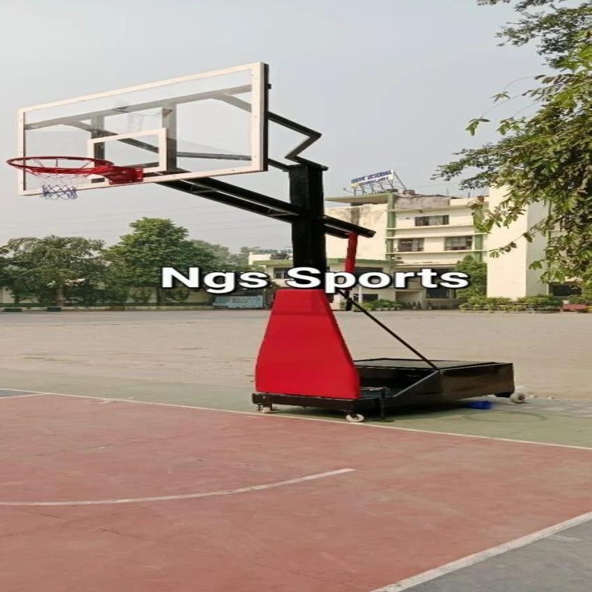 NGS Hydraulic Basketball Pole