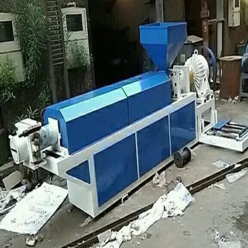 Nomoto Plastic Extruder Device, 100 Kh/Hr